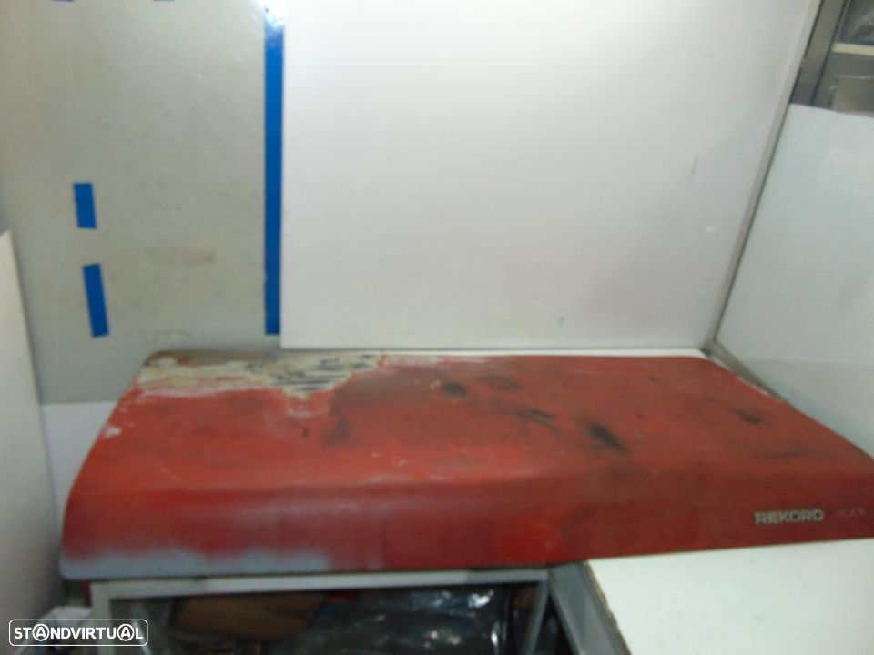 Opel Rekord D coupê 72 tampa da mala - 1