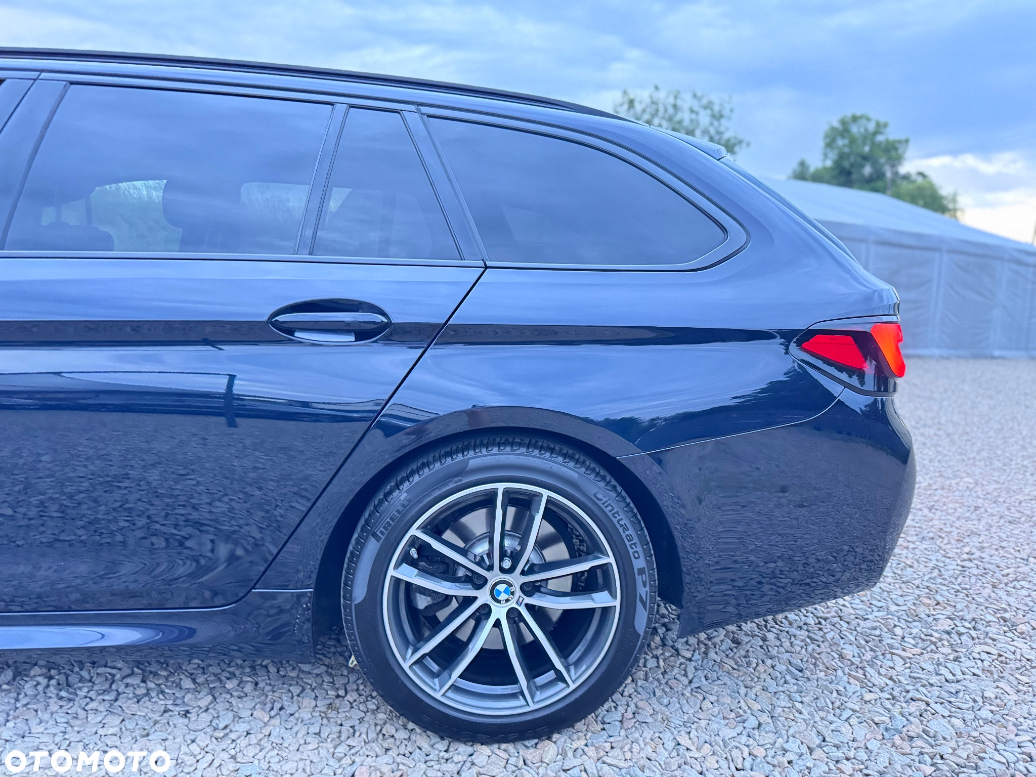 BMW Seria 5 520d xDrive Touring M Sport Edition - 39
