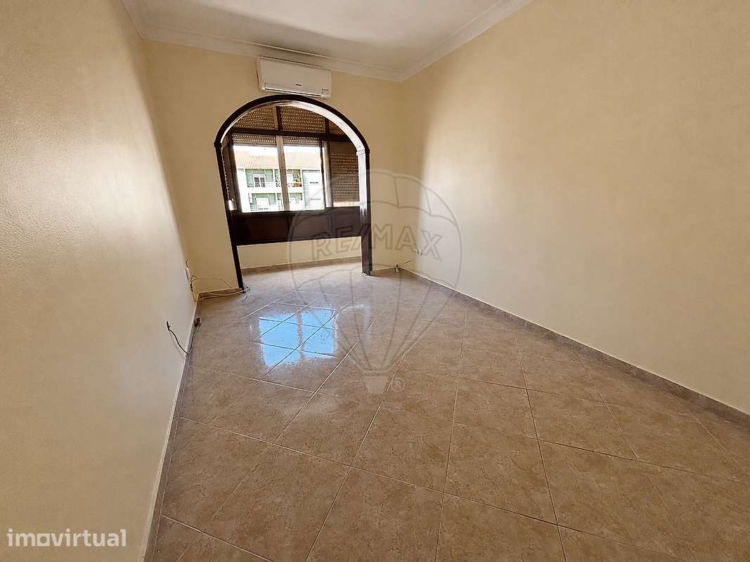 Apartamento T2 para arrendamento - Grande imagem: 2/9