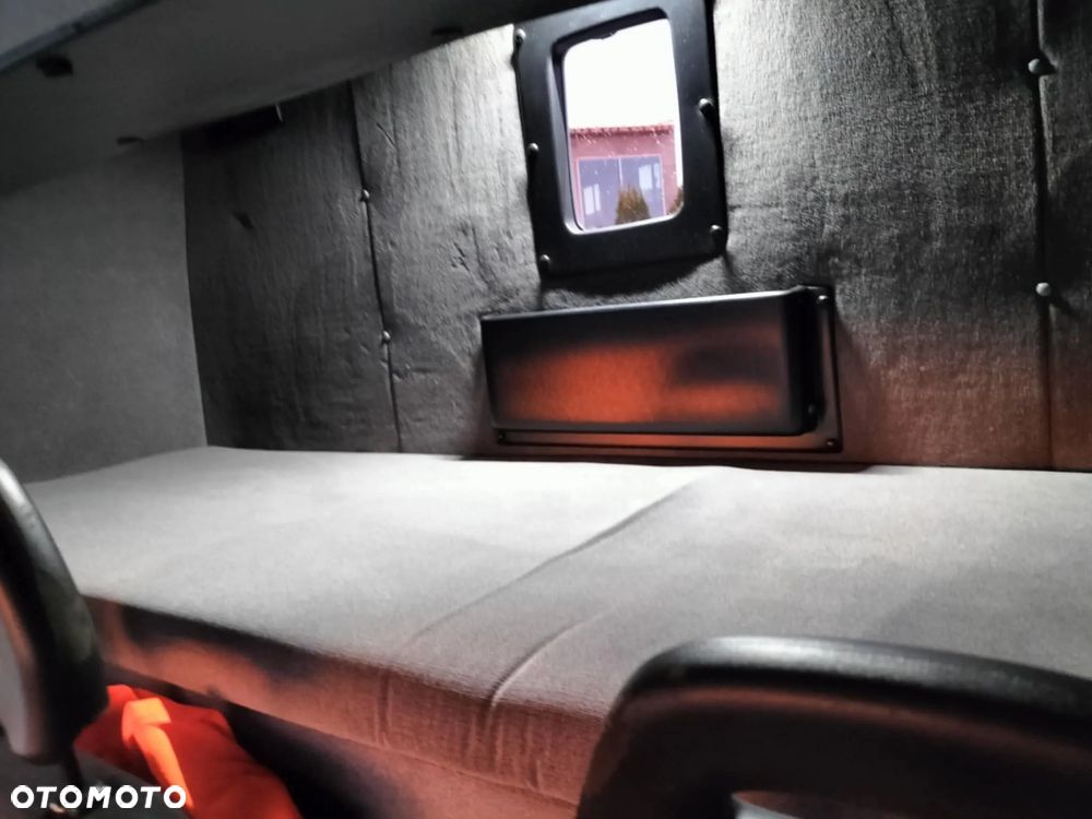 Iveco DAILY - 8