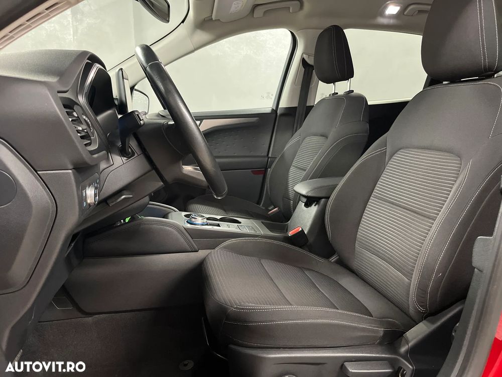 Ford Kuga - 11