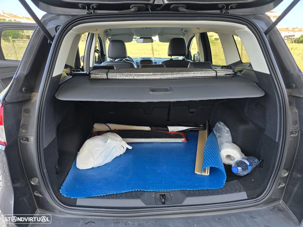 Ford Kuga 2.0 TDCi Titanium - 14