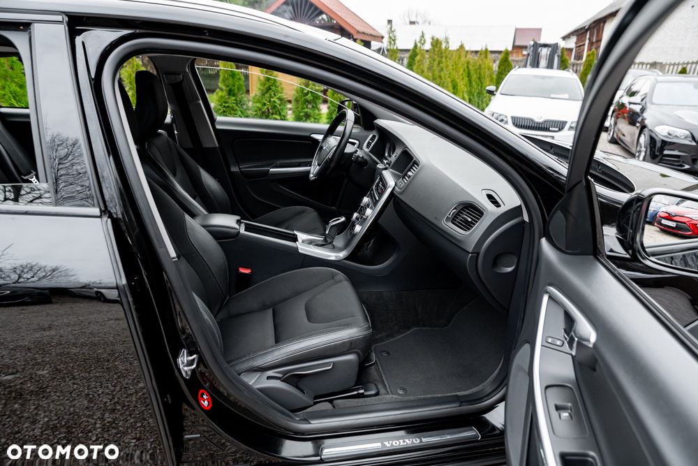 Volvo V60 Cross Country D3 Geartronic - 20