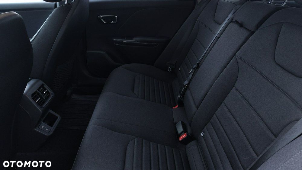 Kia K4 - 17