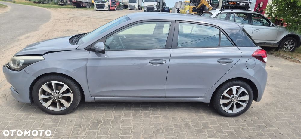 Hyundai i20 1.2 Fresh - 8