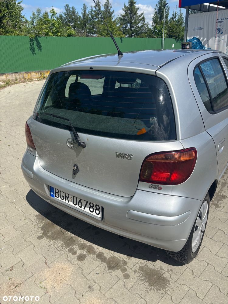 Toyota Yaris 1.4 D-4D Base - 2