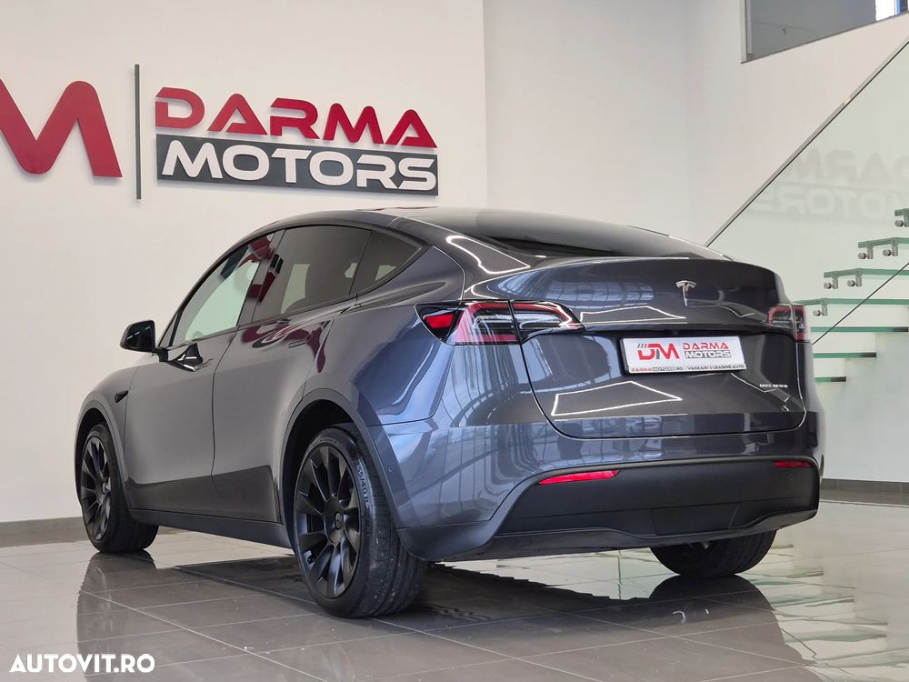 Tesla Model Y Long Range Dual Motor AWD - 6