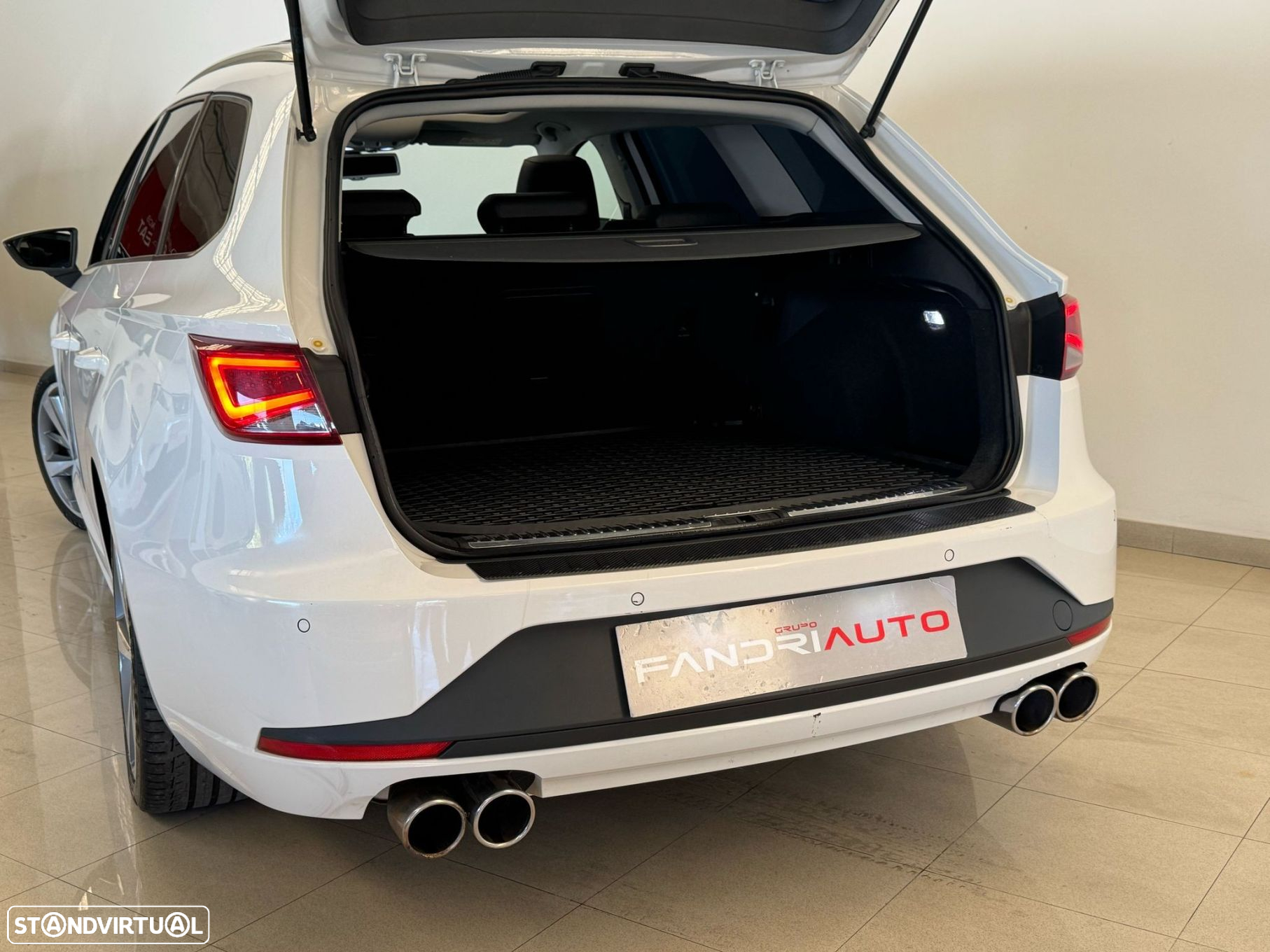 SEAT Leon ST 2.0 TDI FR S/S - 23
