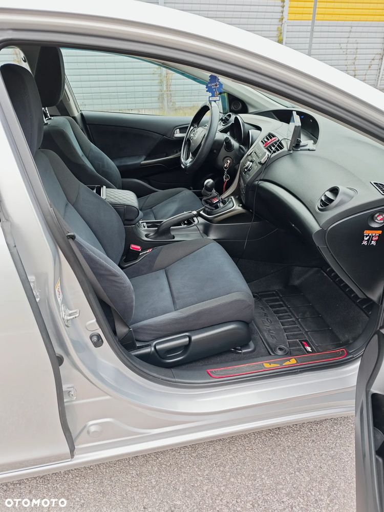 Honda Civic 1.8 i-VTEC Sport - 31