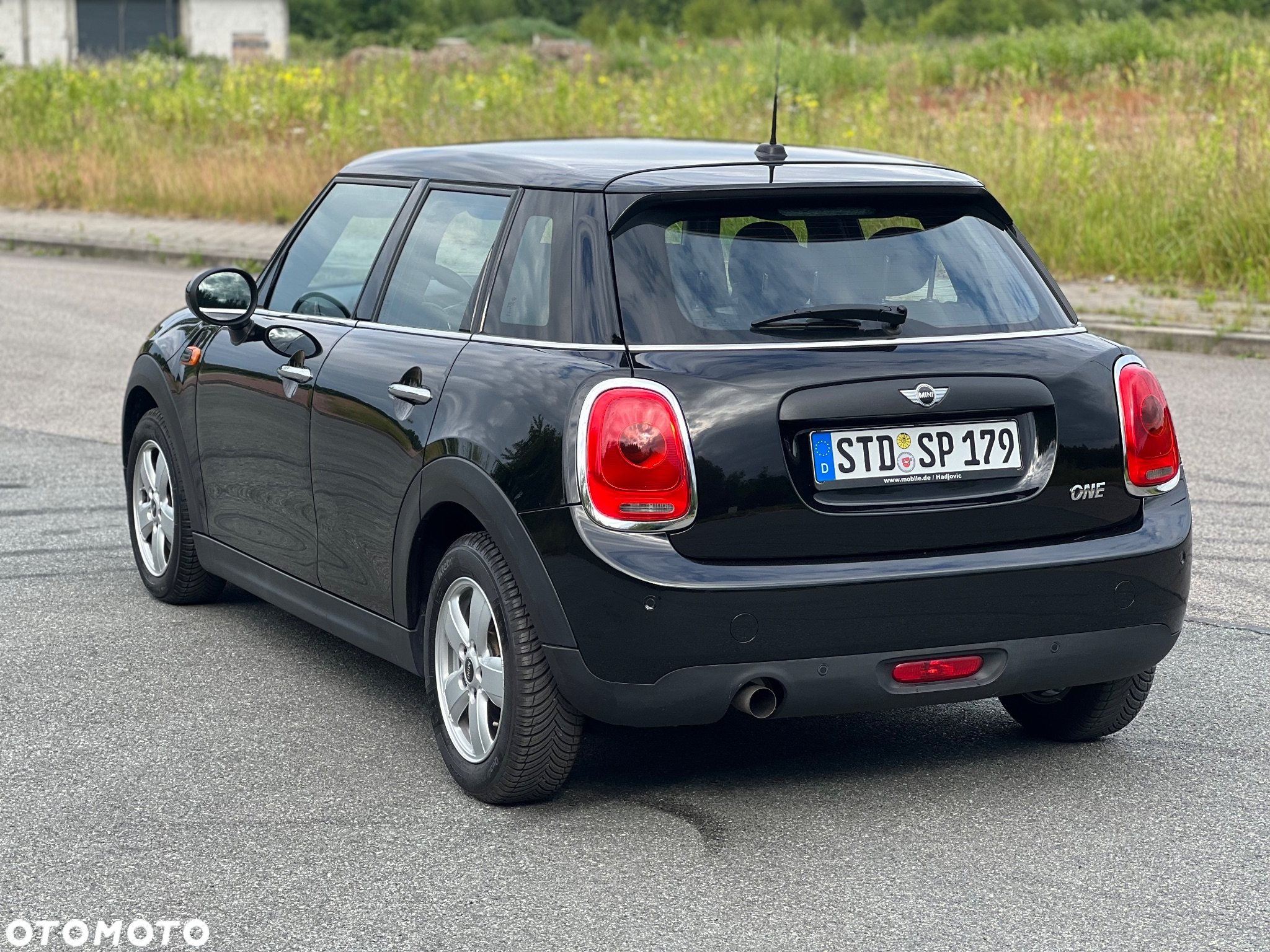 MINI ONE Standard - 8