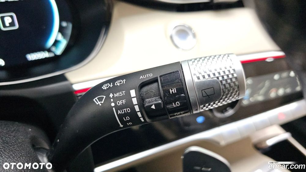 Genesis GV70 2.5T AWD AT8 Luxury Line - 28