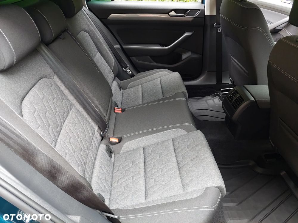 Volkswagen Passat 2.0 TDI EVO Business DSG - 25