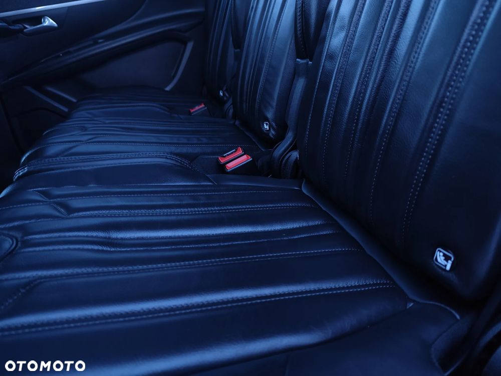 Peugeot 5008 1.6 BlueHDI Allure S&S EAT6 - 35