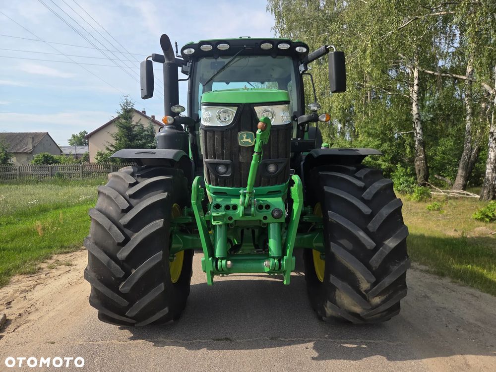 John Deere 6215R - 5