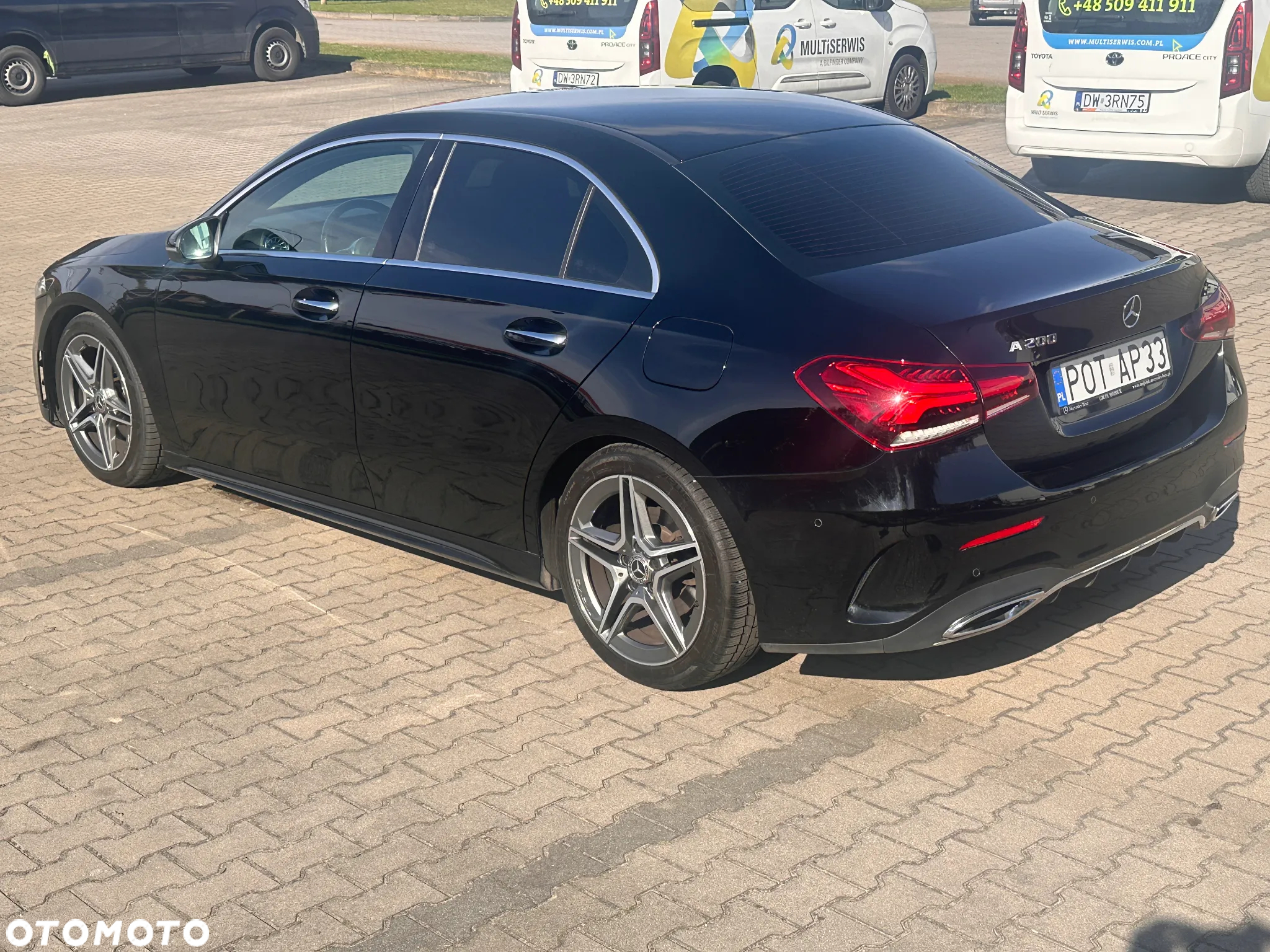 Mercedes-Benz Klasa A 200 AMG Line 7G-DCT - 3