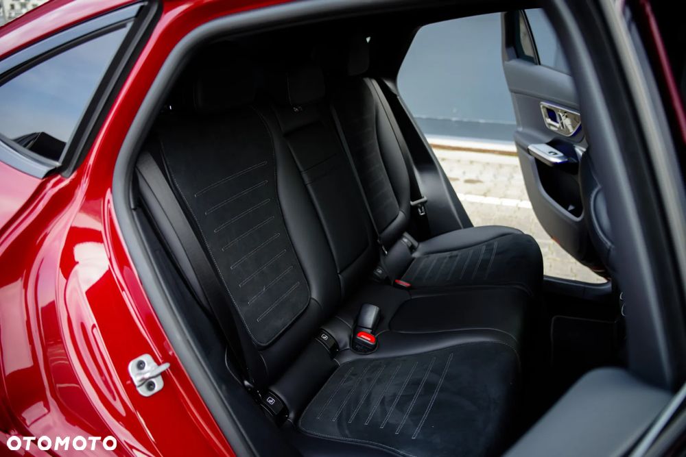 Mercedes-Benz GLC - 18