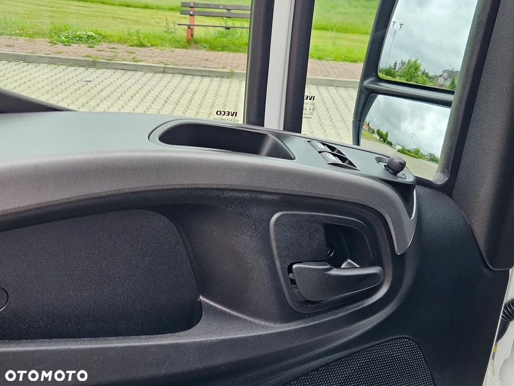 Iveco Daily 35-210, Hi-Matic Kontener plus winda 750 kg. - 22