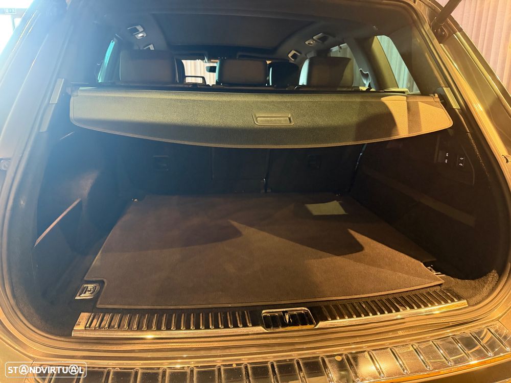VW Touareg 3.0 TDI V6 Executive Edition - 34