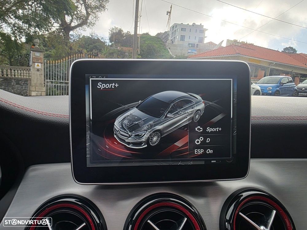 Mercedes-Benz CLA 45 AMG 4Matic 7G-DCT - 24