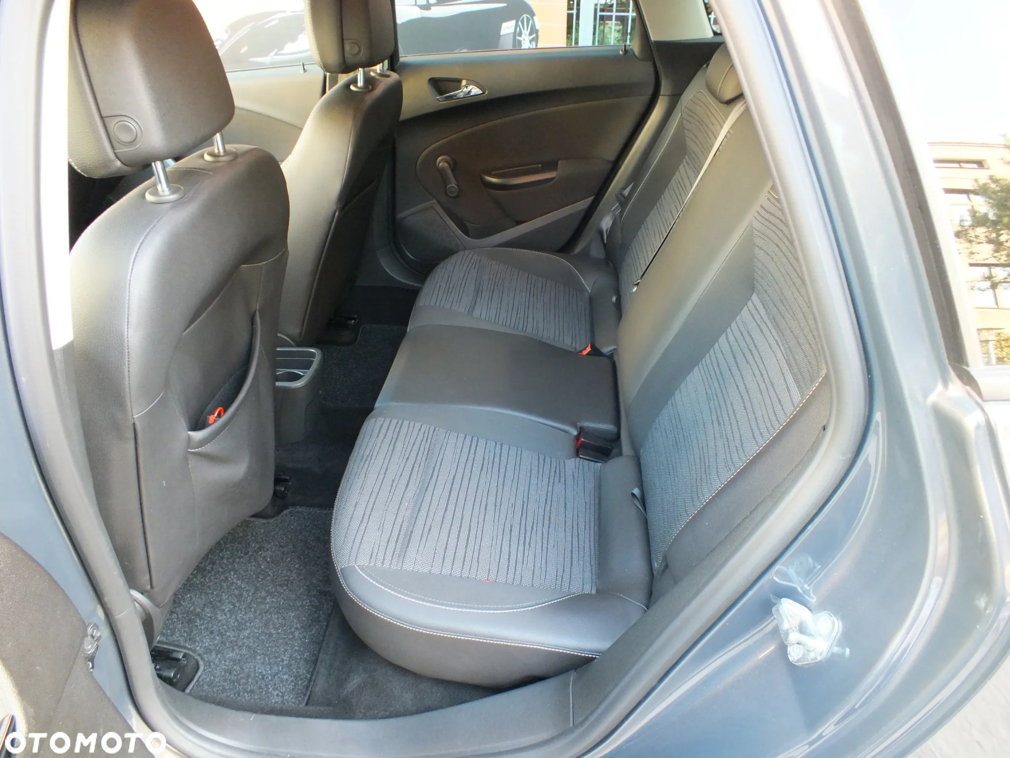 Opel Astra - 16