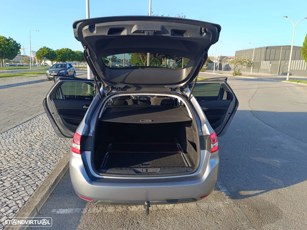 Peugeot 308 SW BlueHDi 120 Stop & Start Active - 11