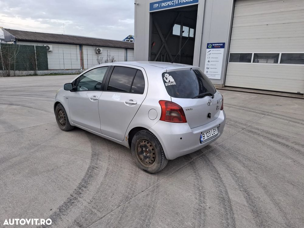 Toyota Yaris 1.4 D-4D Terra - 3