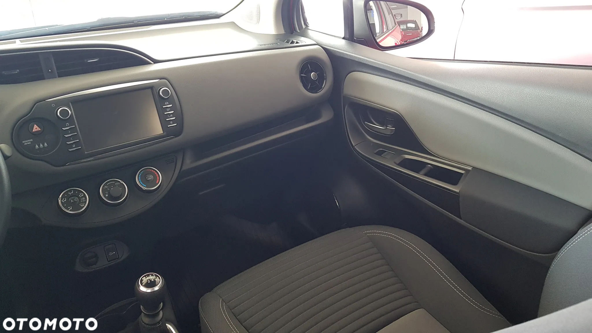 Toyota Yaris - 11