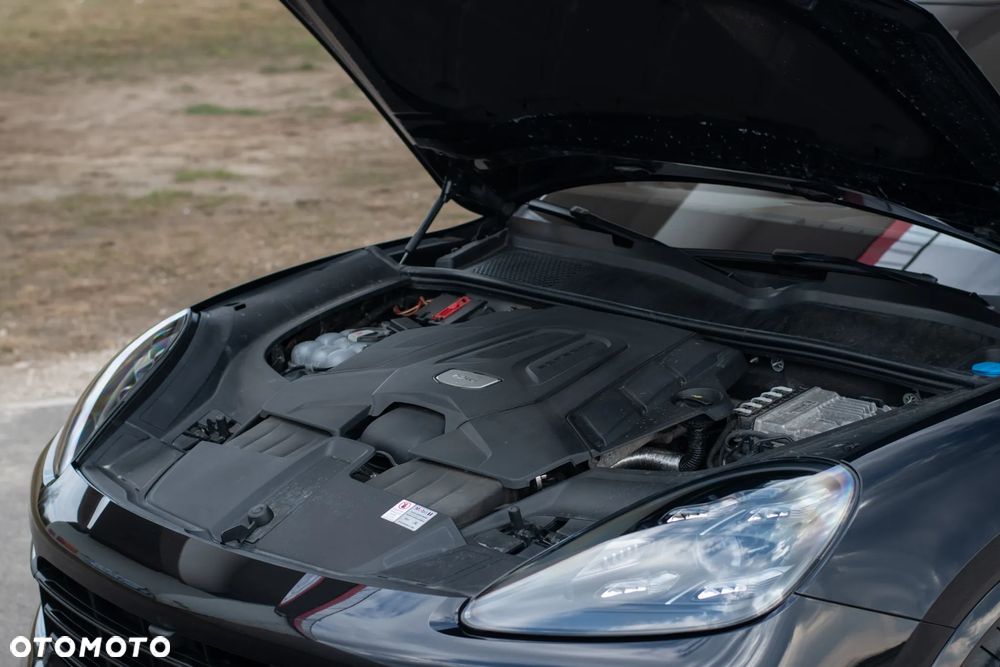 Porsche Cayenne S - 8