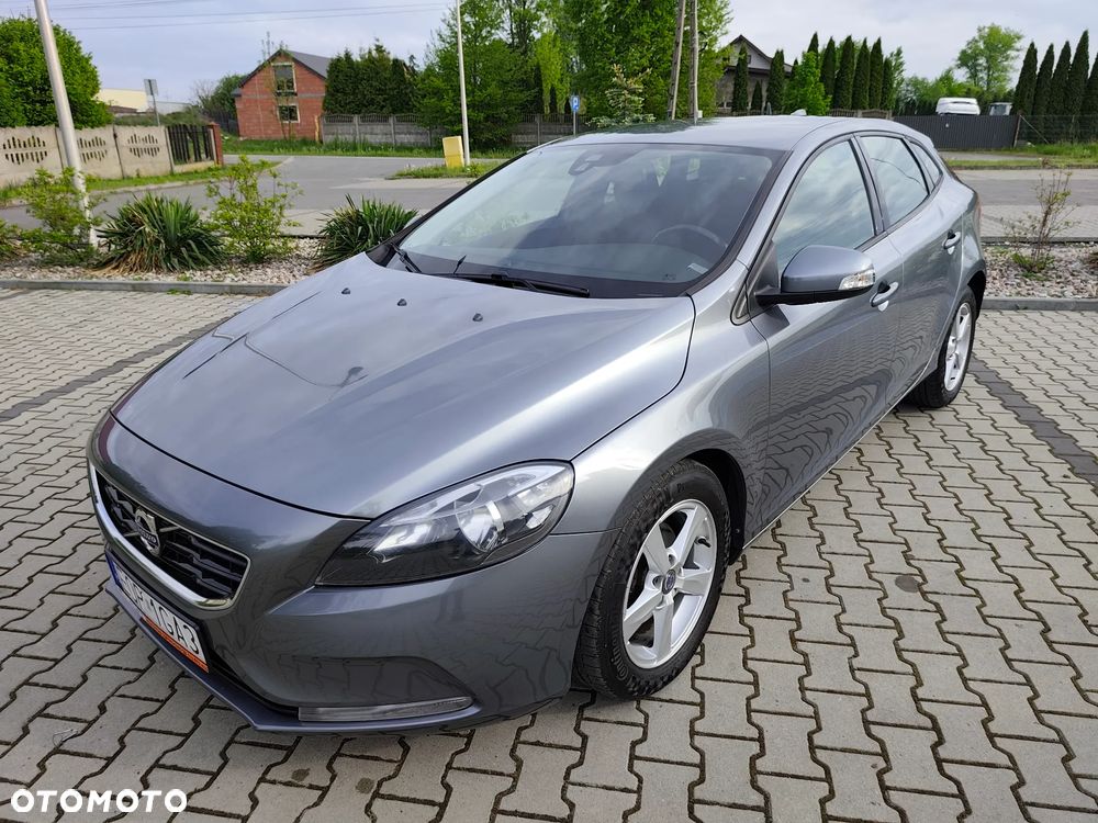 Volvo V40 D2 - 10