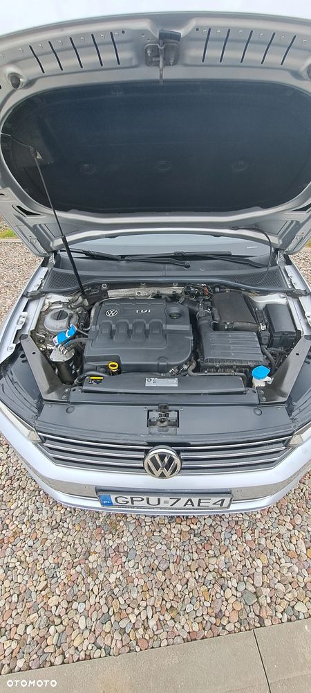 Volkswagen Passat - 8
