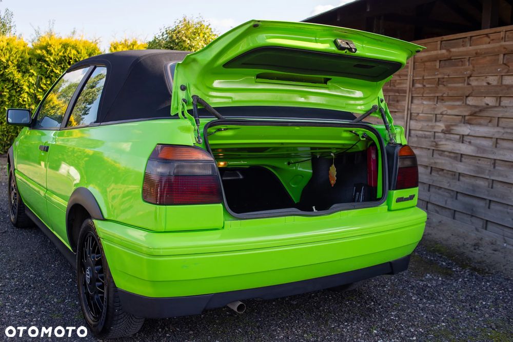 Volkswagen Golf 1.8 - 3