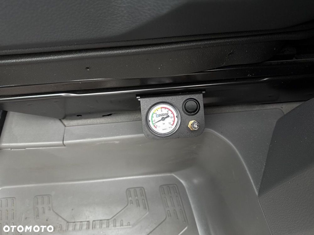 Volkswagen Crafter - 11