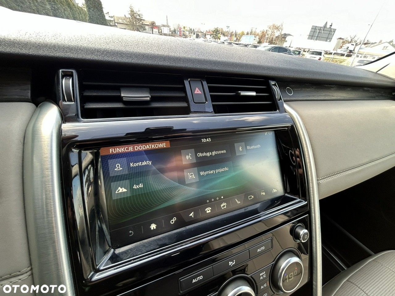 Land Rover Discovery V 3.0 Si6 HSE Luxury - 22