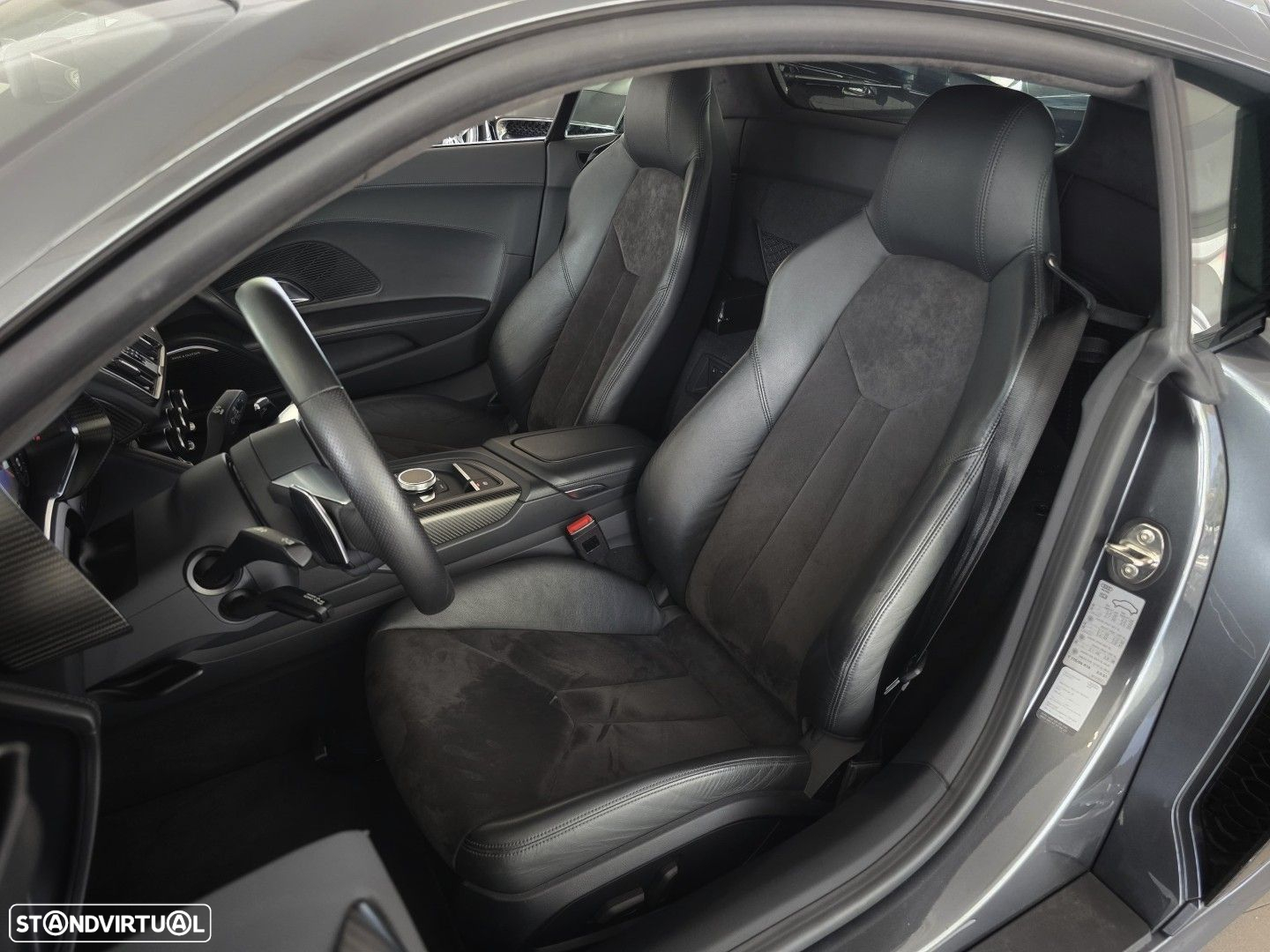 Audi R8 Coupé V10 plus 5.2 FSI quattro S tronic - 38