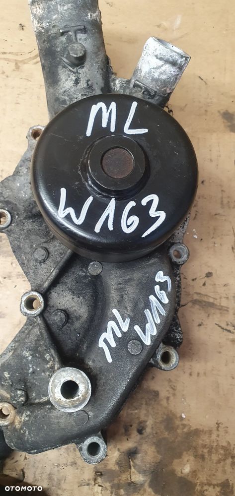 Pompa wody płynu koło Mercedes ML W163 4.0 CDI - 5