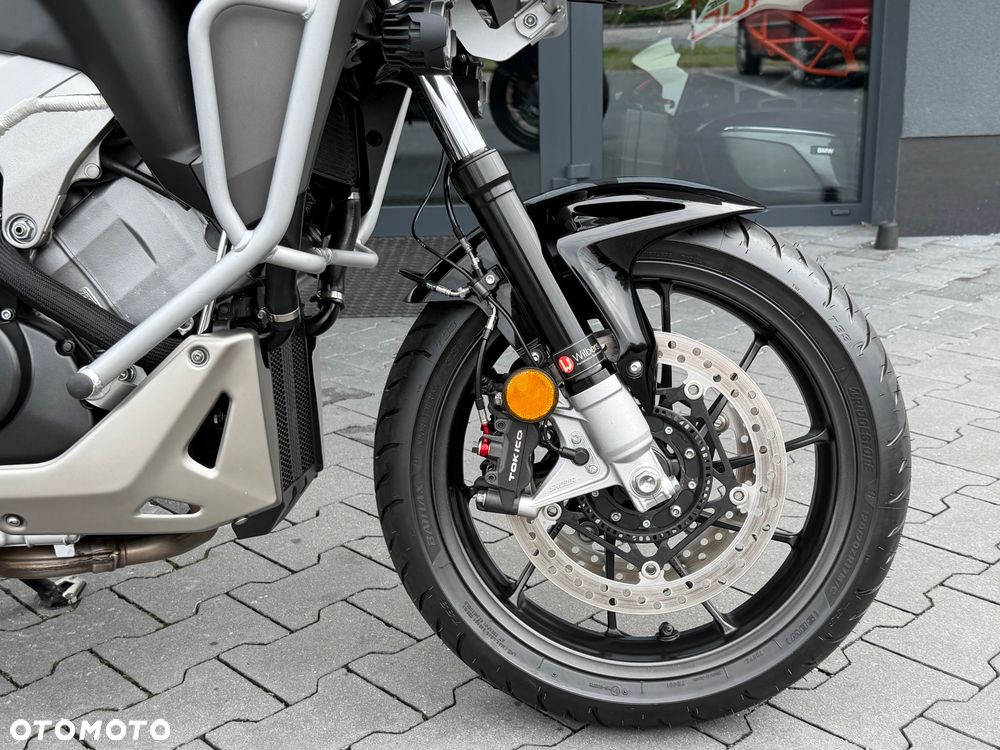 Honda VFR - 8
