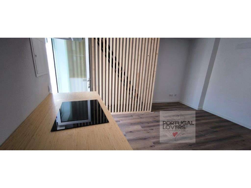 Moradia T1 em banda remodelada em Vila do Bispo - Grande imagem: 5/13