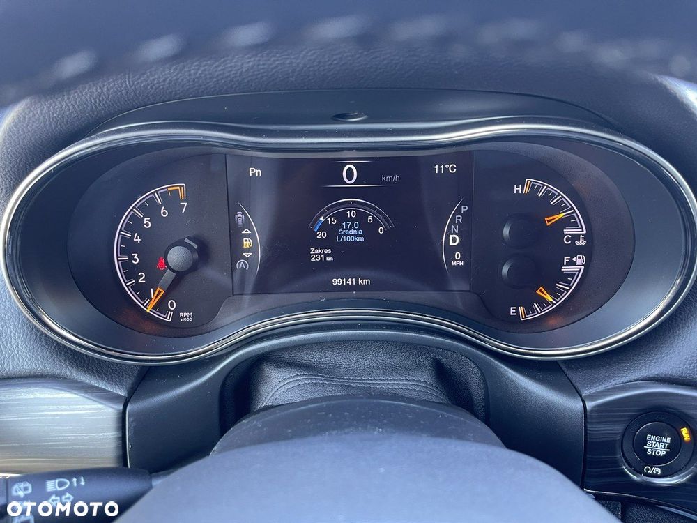 Jeep Grand Cherokee - 12