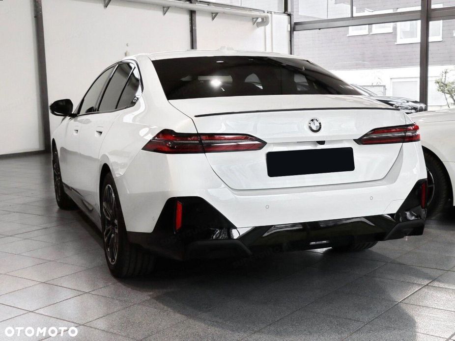 BMW Seria 5 520i mHEV M Sport - 4