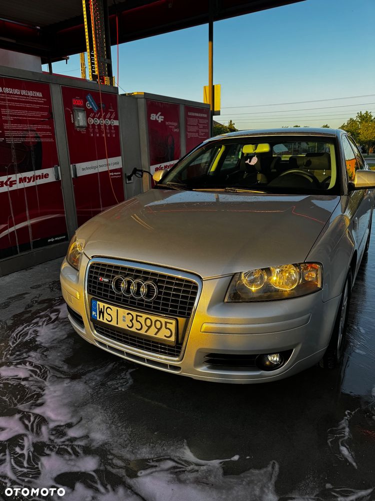 Audi A3 Sportback 1.6 Ambiente - 2