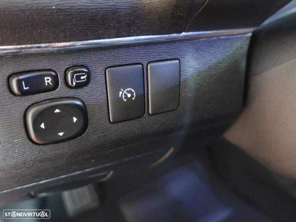 Toyota Avensis SW 2.0 D-4D Exclusive +Pele+GPS - 15