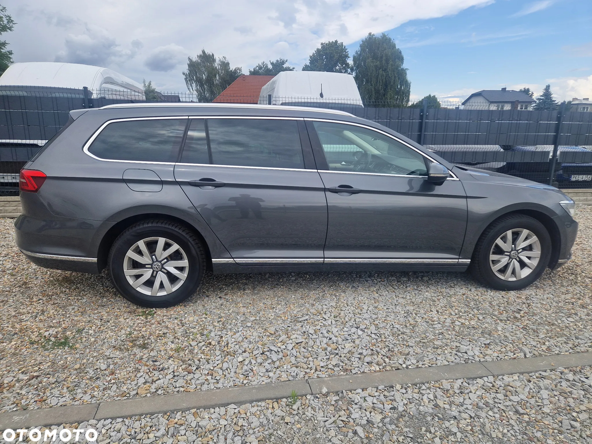 Volkswagen Passat Variant 2.0 TDI SCR DSG Highline - 9