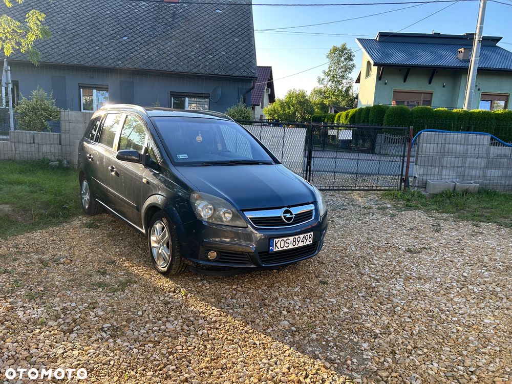 Opel Zafira 1.8 Cosmo - 27