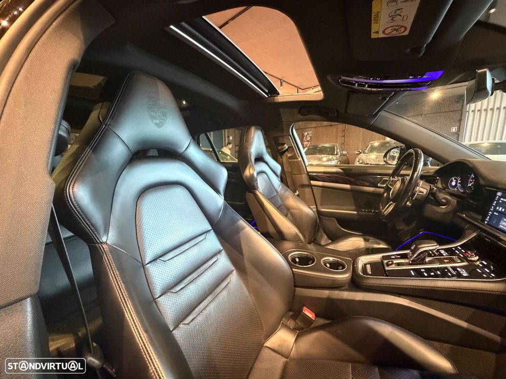 Porsche Panamera Sport Turismo 4 E-Hybrid Platinum Edition - 40