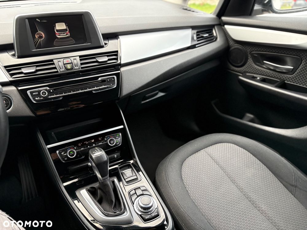 BMW Seria 2 216d - 22
