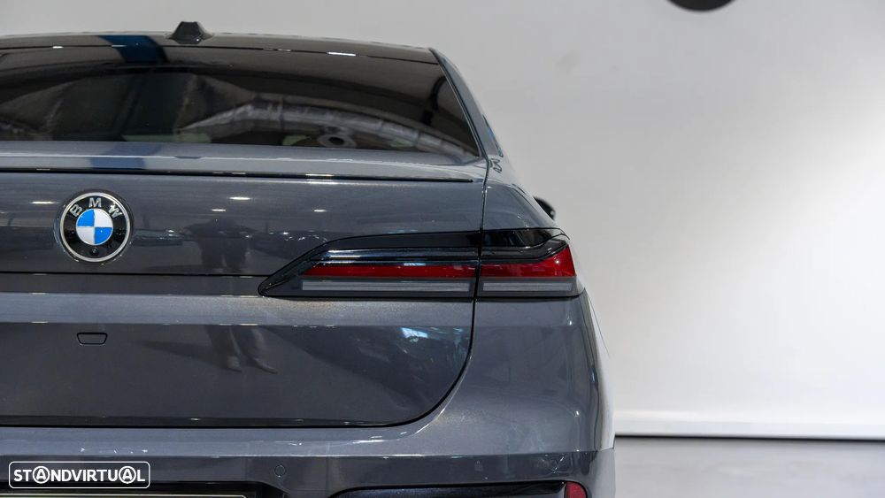 BMW 740 d xDrive Pack Desportivo M Pro - 34