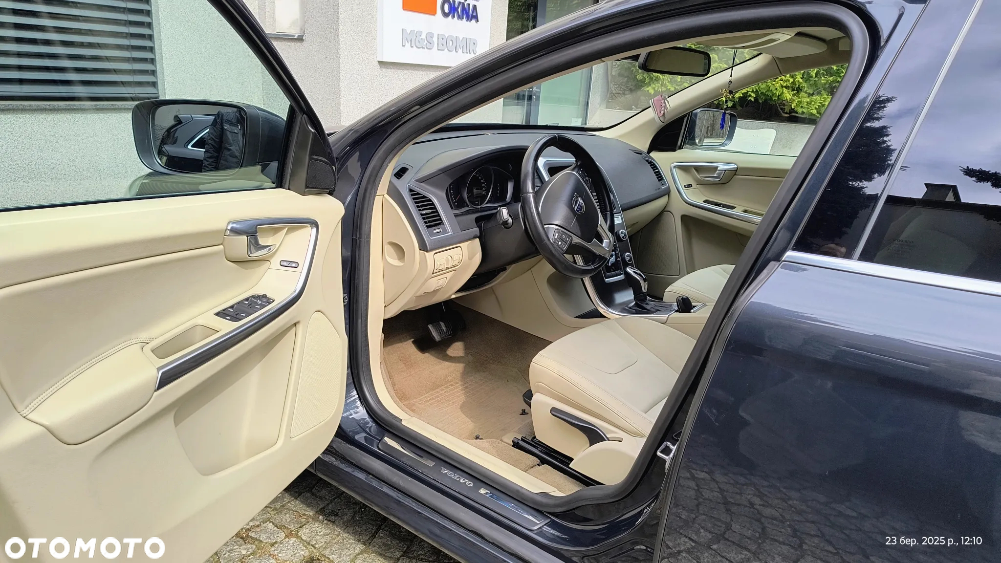Volvo XC 60 D4 Geartronic Momentum - 4