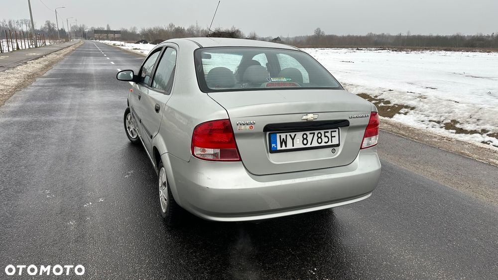 Chevrolet Aveo - 10