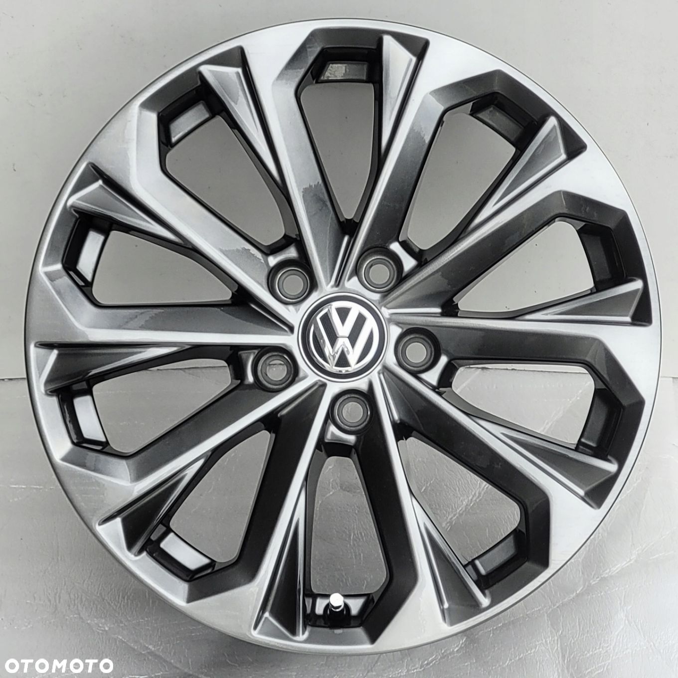 FELGI VW ARTEON PASSAT GOLF TOURAN JETTA TIGUAN T-Roc 17 OE ORYGINALNE - 1
