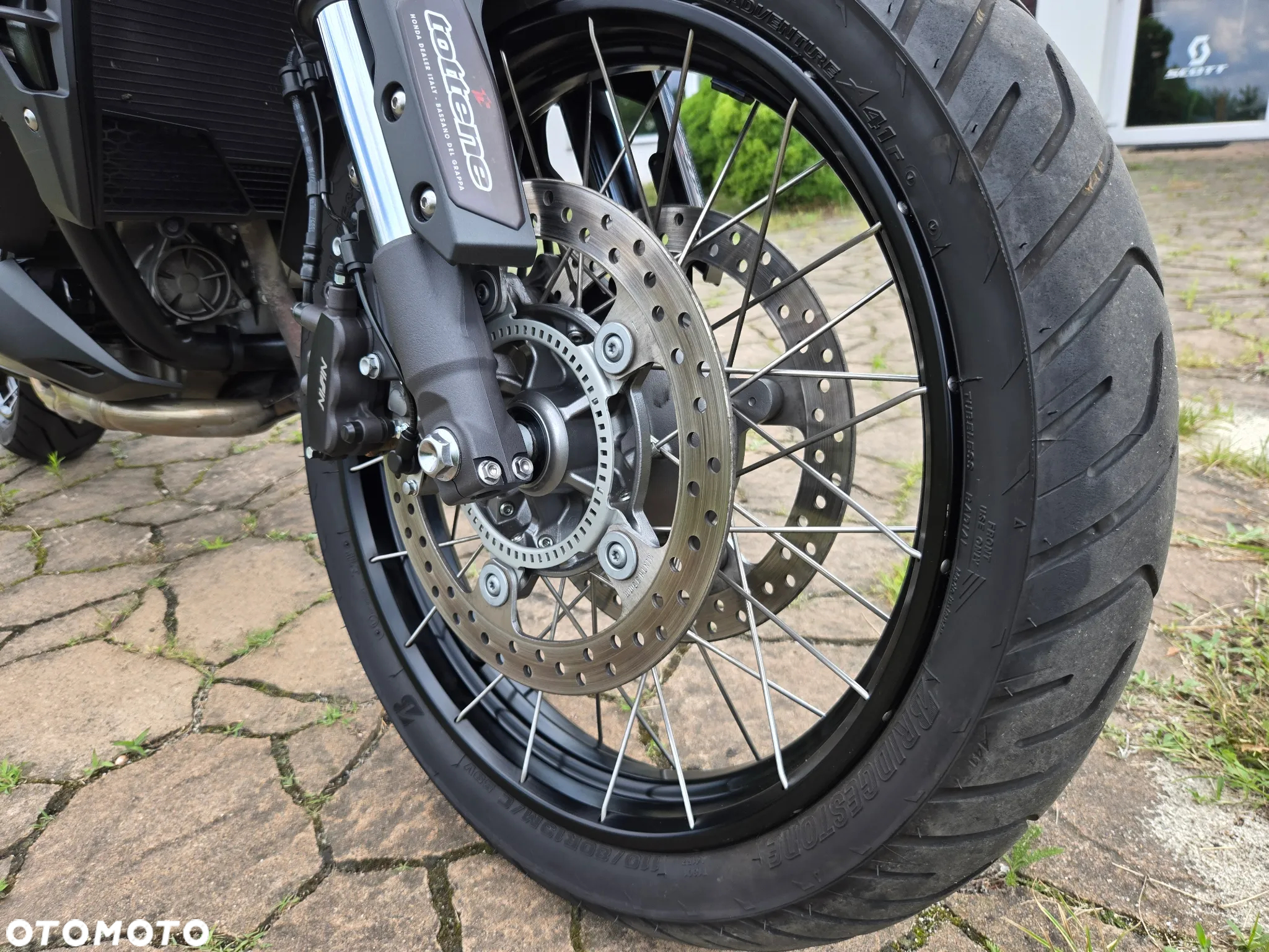Honda VFR - 25